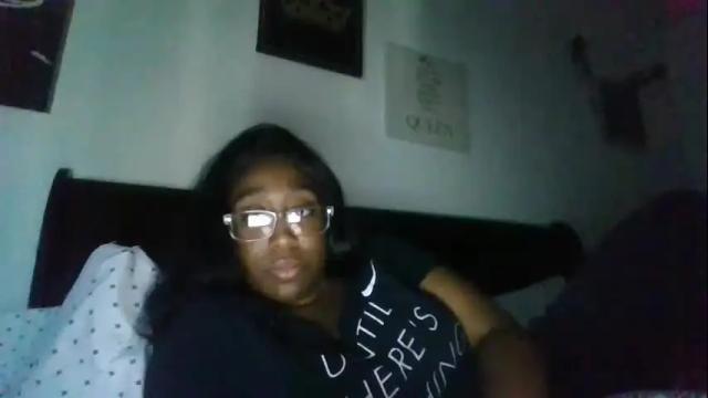 Image 2 of mymytitsnasz Stream on Chaturbate on 18 months ago
