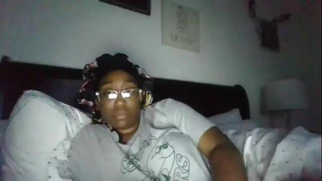 Image 3 of mymytitsnasz Stream on Chaturbate on 18 months ago