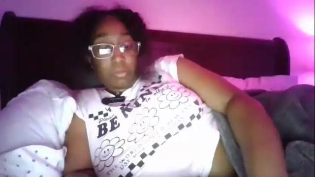 Image 12 of mymytitsnasz Stream on Chaturbate on 15 months ago
