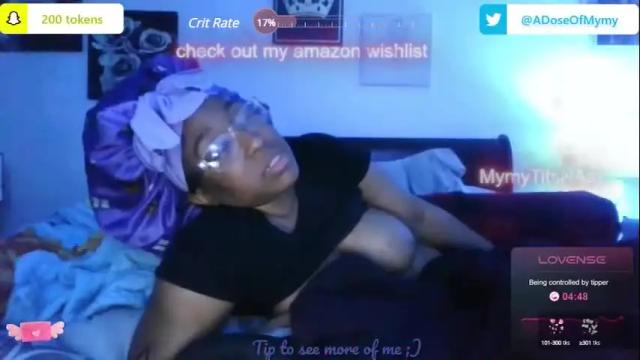 Image 3 of mymytitsnasz Stream on Chaturbate on 14 months ago