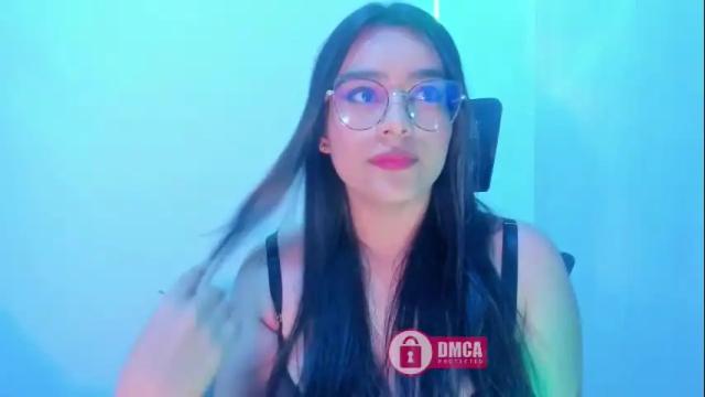 Image 4 of mypretty_isabella Stream on Chaturbate on 1 month ago