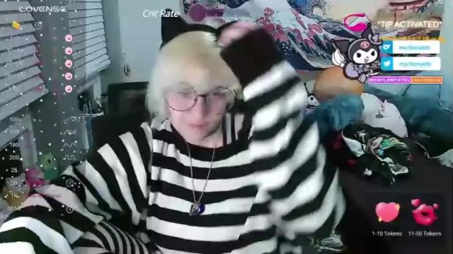 Image 4 of myrtlemystic Stream on Chaturbate on 16 months ago