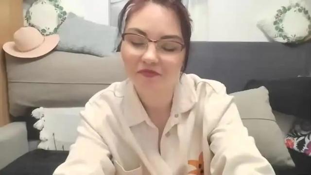 Image 2 of mysoftflower Stream on Chaturbate on 15 months ago