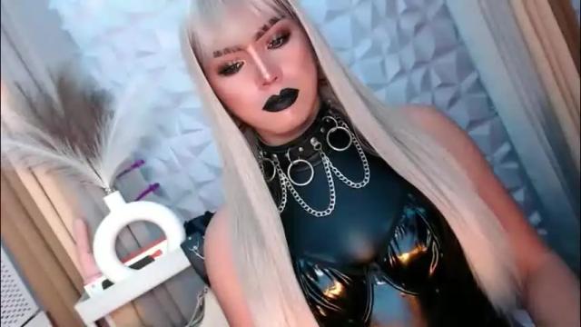 Image 2 of mysterious_diva Stream on Chaturbate on 2 months ago