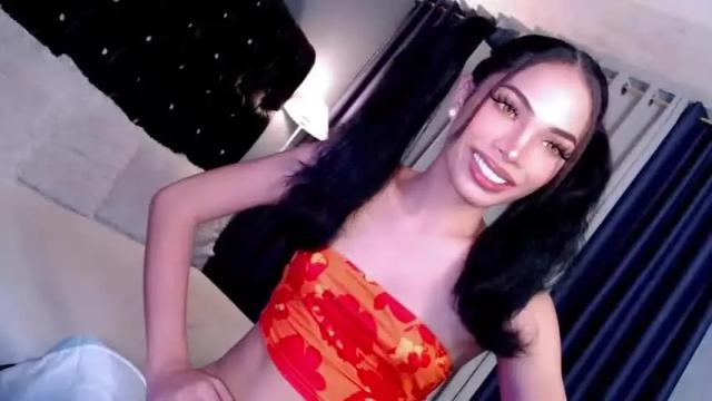 Image 3 of mysterious_olivia Stream on Chaturbate on 13 months ago