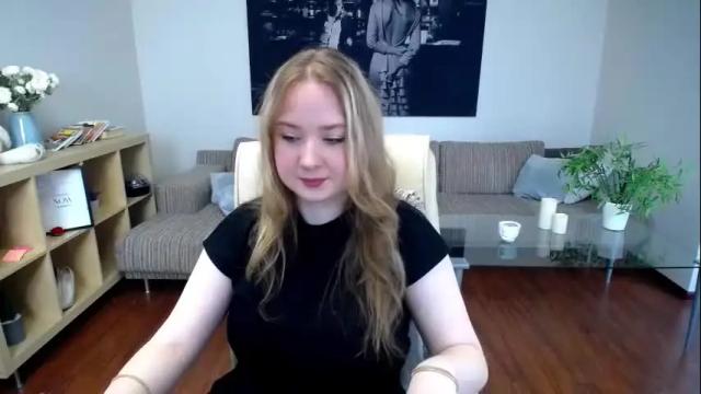 Image 11 of mysteryeoflovee Stream on Chaturbate on 19 months ago