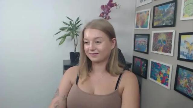 Image 10 of mysteryericax Stream on Chaturbate on 2 months ago