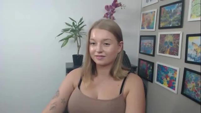 Image 12 of mysteryericax Stream on Chaturbate on 2 months ago