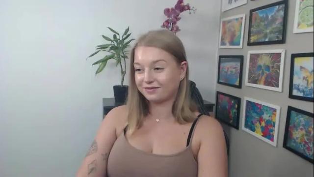 Image 8 of mysteryericax Stream on Chaturbate on 2 months ago