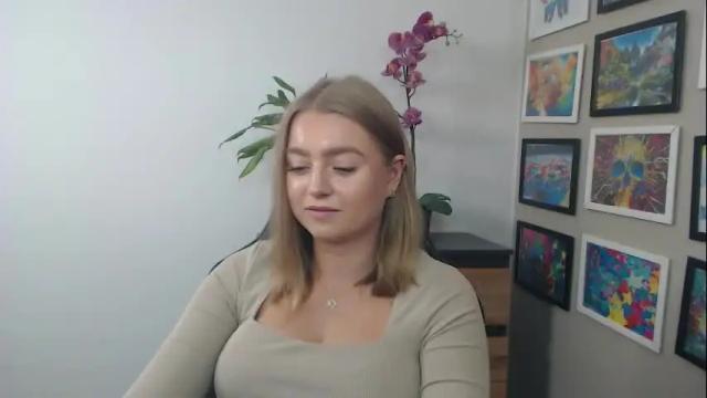 Image 2 of mysteryericax Stream on Chaturbate on 1 month ago