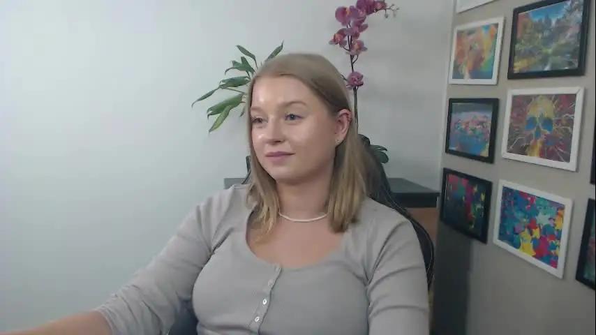mysteryericax Chaturbate