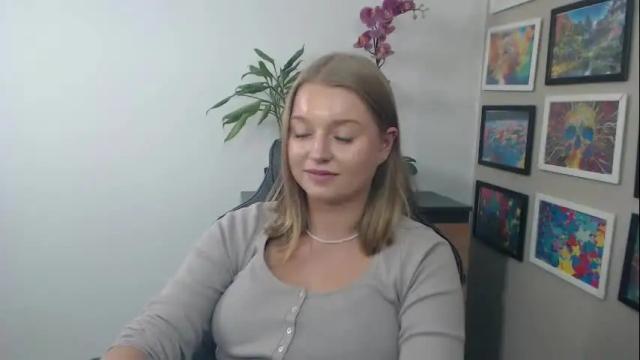 Image 2 of mysteryericax Stream on Chaturbate on 1 month ago