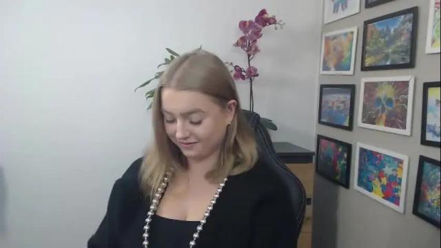 Image 12 of mysteryericax Stream on Chaturbate on 1 month ago