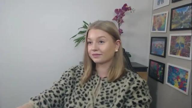 Image 4 of mysteryericax Stream on Chaturbate on 26 days ago