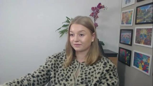 Image 7 of mysteryericax Stream on Chaturbate on 26 days ago