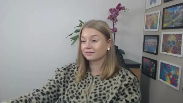 Image 8 of mysteryericax Stream on Chaturbate on 26 days ago