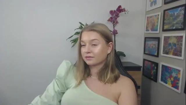 Image 10 of mysteryericax Stream on Chaturbate on 23 days ago