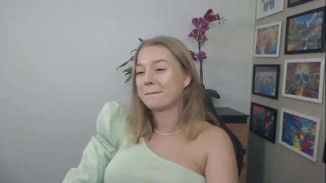 Image 6 of mysteryericax Stream on Chaturbate on 23 days ago