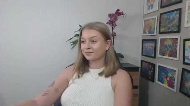 Image 2 of mysteryericax Stream on Chaturbate on 21 days ago