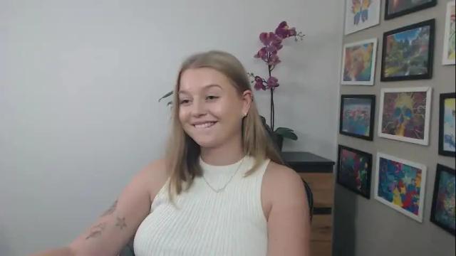 Image 6 of mysteryericax Stream on Chaturbate on 21 days ago