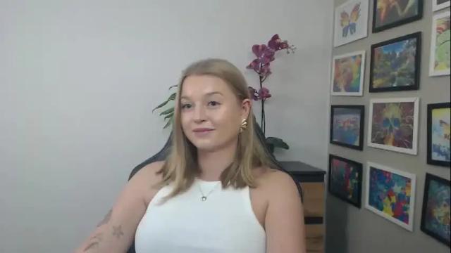 Image 6 of mysteryericax Stream on Chaturbate on 19 days ago