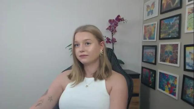 Image 7 of mysteryericax Stream on Chaturbate on 19 days ago