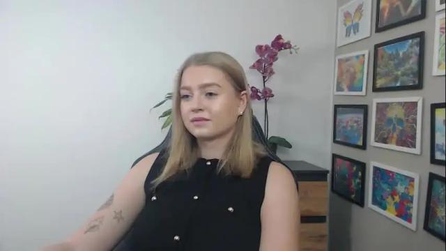 Image 4 of mysteryericax Stream on Chaturbate on 15 days ago