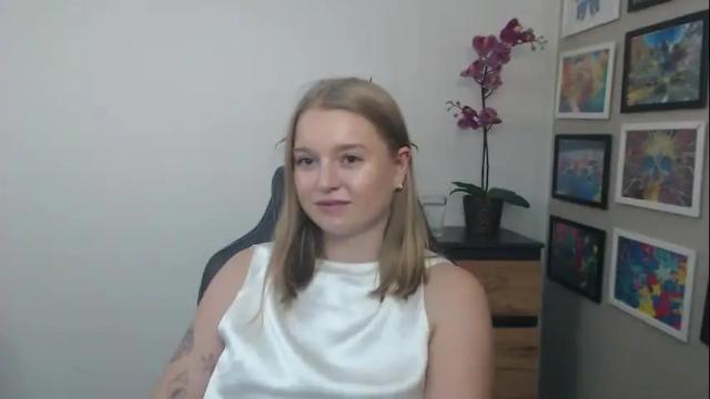 Image 12 of mysteryericax Stream on Chaturbate on 7 days ago