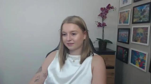 Image 4 of mysteryericax Stream on Chaturbate on 7 days ago