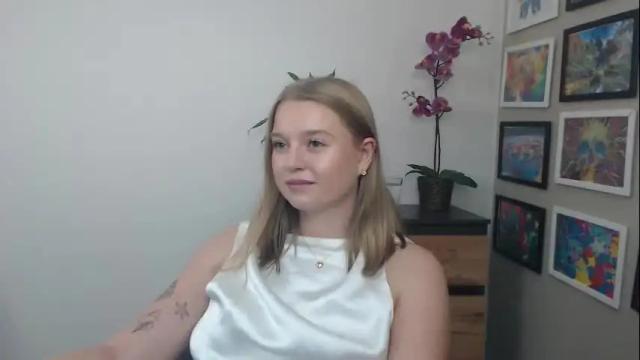 Image 7 of mysteryericax Stream on Chaturbate on 7 days ago