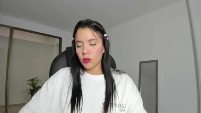 Image 3 of mysteyes Stream on Chaturbate on 2 months ago