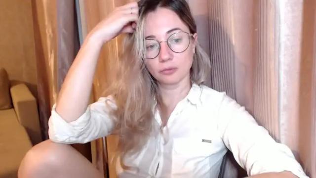 Image 12 of mystiquemaya Stream on Chaturbate on 12 months ago