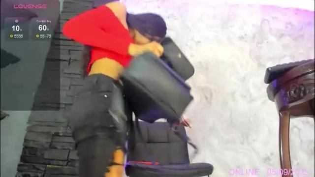Image 2 of mystiquets Stream on Chaturbate on 1 month ago