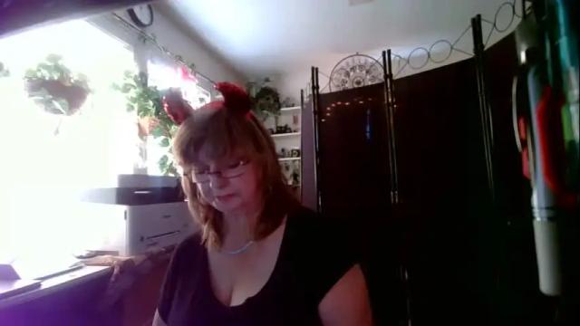 Image 10 of mzdevilicious Stream on Chaturbate on 19 months ago