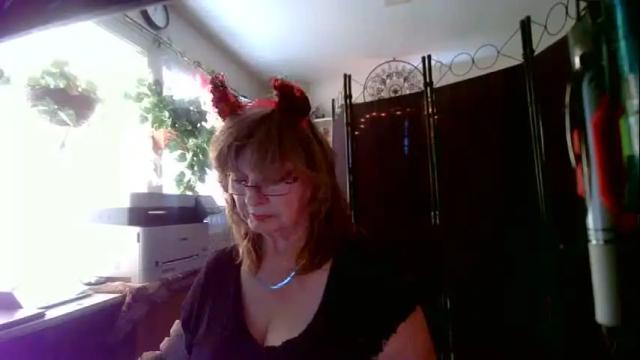 Image 11 of mzdevilicious Stream on Chaturbate on 19 months ago
