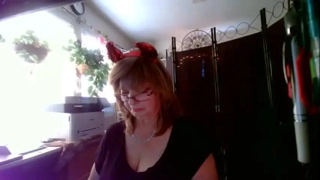 Image 4 of mzdevilicious Stream on Chaturbate on 19 months ago