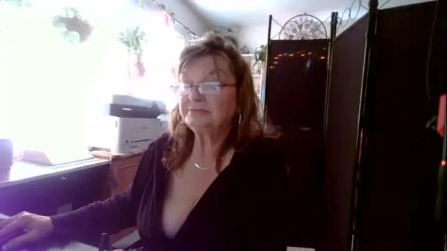 Image 11 of mzdevilicious Stream on Chaturbate on 20 months ago