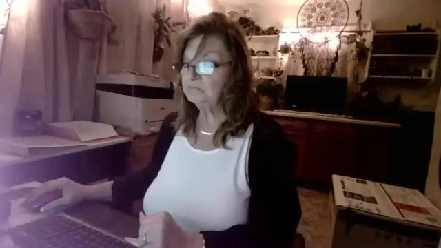 Image 7 of mzdevilicious Stream on Chaturbate on 18 months ago