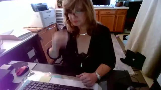Image 12 of mzdevilicious Stream on Chaturbate on 18 months ago