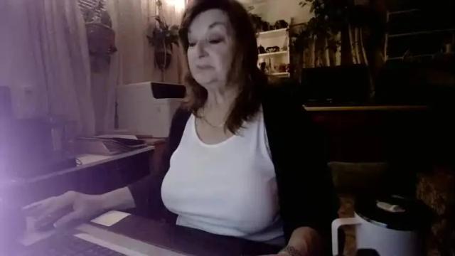Image 12 of mzdevilicious Stream on Chaturbate on 16 months ago