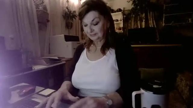 Image 2 of mzdevilicious Stream on Chaturbate on 16 months ago
