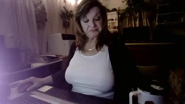 Image 7 of mzdevilicious Stream on Chaturbate on 16 months ago