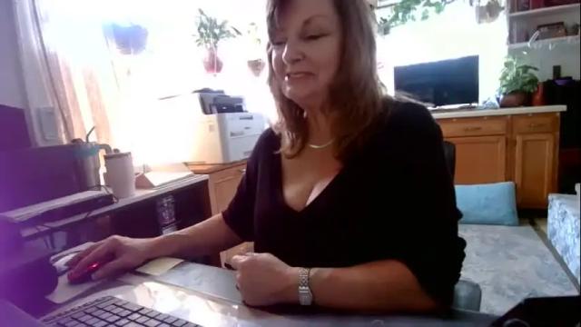 Image 10 of mzdevilicious Stream on Chaturbate on 15 months ago