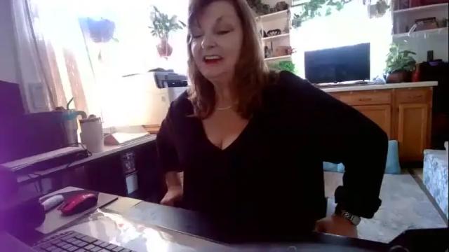 Image 3 of mzdevilicious Stream on Chaturbate on 15 months ago
