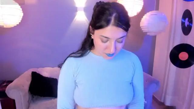 Image 3 of n_u_r_y Stream on Chaturbate on 25 months ago