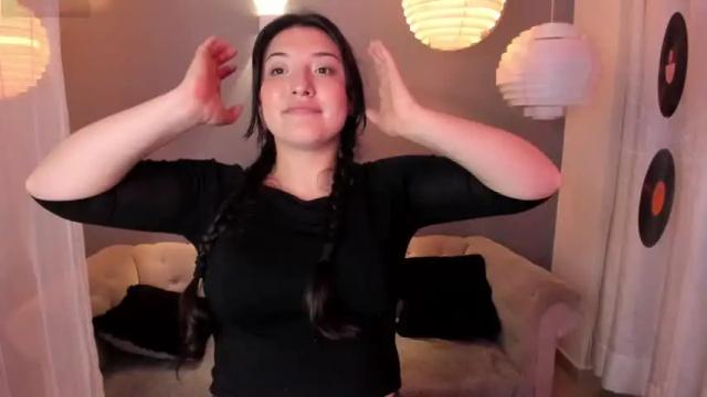 Image 2 of n_u_r_y Stream on Chaturbate on 25 months ago