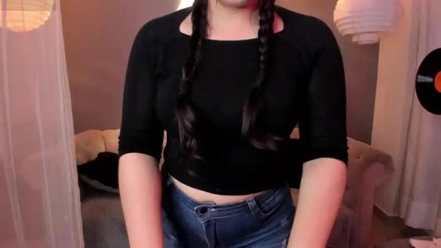 Image 3 of n_u_r_y Stream on Chaturbate on 25 months ago