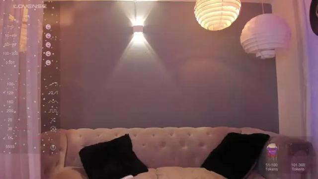 Image 11 of n_u_r_y Stream on Chaturbate on 24 months ago