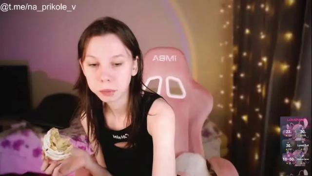 Image 3 of na_prikole_ Stream on Chaturbate on 1 month ago