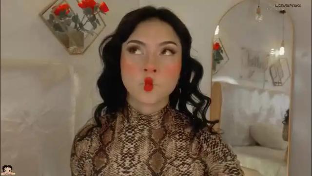 Image 3 of naamah_b Stream on Chaturbate on 1 month ago